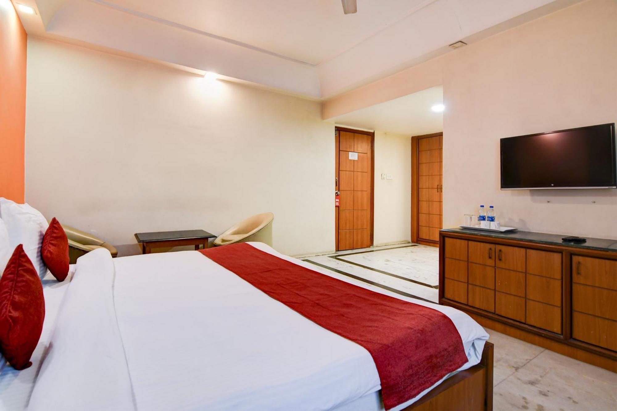Hotel King'S Crown Kolkata Exterior photo